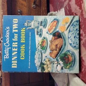 VTG Betty Crocker dinner for two cookbook